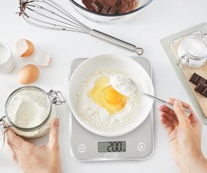 Везна Tefal BC5004V2, Optiss silver, ultra slim glass, 5 kg / 1g/ml graduation, tara, liquid function, 2 batteries LR03 AAA included, new markings on product