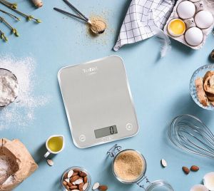 Везна Tefal BC5004V2, Optiss silver, ultra slim glass, 5 kg / 1g/ml graduation, tara, liquid function, 2 batteries LR03 AAA included, new markings on product