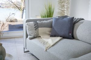 Масажор Beurer MG 135 Shiatsu massage cushion, Universal cushion shape, washable cover, light and heat function, 4 Shiatsu massage heads - rotating in pairs