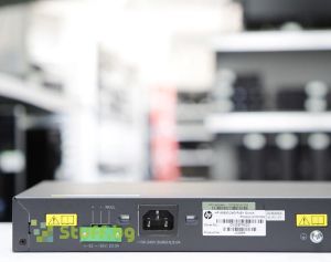 HPE FlexFabric 5800 24-port 10/100/1000 PoE+ 4-port 10G SFP+ Switch