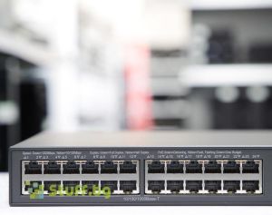 HPE FlexFabric 5800 24-port 10/100/1000 PoE+ 4-port 10G SFP+ Switch