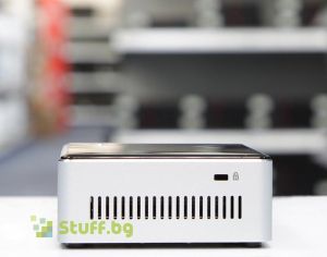 Intel NUC5i5RYB