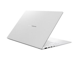 Лаптоп Asus Zenbook S UX5406AA-SU152X,Intel Ultra 9 386H 2.1 GHz (18MB Cache, up to 4.9 GHz, 16 cores, 16 Threads), 14" OLED (WQXGA+(WQ+) 2880X1800 16:10), 120 Hz,  32GB LPDDR5X (16 GB on BD),1TB SSD, Backlit Chiclet Keyboard, Windows 11 Pro,Scandinavian 