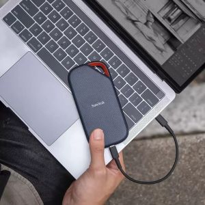 SanDisk Външен преносим SSD твърд диск 2TB Extreme PRO USB4, USB3.2, 3800 MB/s read, 3700MB/s write
