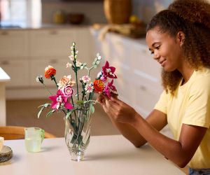 LEGO  Botanicals - Beautiful Pink Flower Bouquet , 10342