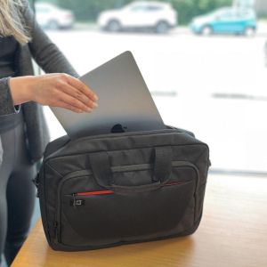 ACT Suburb чанта за 15.6" лаптоп от рециклирани пластмасови бутилки