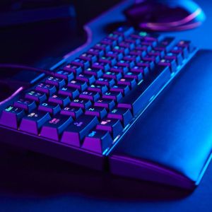 uRage Геймърска клавиатура "Exodus 760 Mechanical Mini", червени суичове, черна
