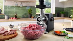Месомелачка Bosch MFWS660B, SER6, Meat mincer - MultiPower 2100 W, Planetary gearbox, 3,5 kg/min, kebbe attachment, sausage attachment, fruit press attachment, shredding attachment, reverse function, Black
