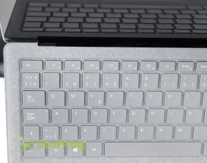 Реновиран лаптоп Microsoft Surface Laptop 2 1769 Platinum 13.5" i5-8350U 8GB 128GB SSD