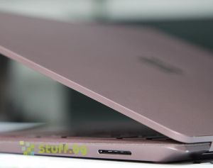 Реновиран лаптоп Microsoft Surface Laptop 2 1769 Burgundy 13.5" i7-8650U 8GB 256GB SSD