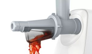 Месомелачка Bosch MFW2515W, Meat mincer, SmartPower Meat mincer from SmartPower range: 1500W, 1,7 kg/min, 2 sieves, 1 sausage horn, fruit press attachment, no reverse, white