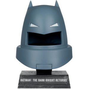 Фигурка DC Direct Armored Batman (The Dark Knight Returns) Cowl Replica 1:3 Scale McFarlane
