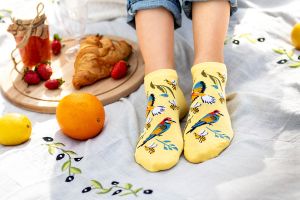 Къси Бамбукови чорапи с Цветя и Птици - Светложълт