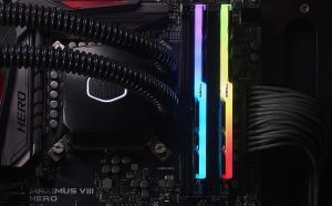 Памет G.SKILL Trident Z RGB 32GB(2x16GB) DDR4 3200MHz F4-3200C16D-32GTZR