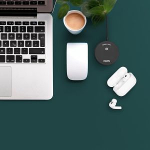 HAMA Безжично зарядно устройство Qi2, 15 W, черно, за Apple
