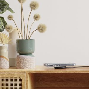 HAMA Безжично зарядно устройство Qi2, 15 W, черно, за Apple