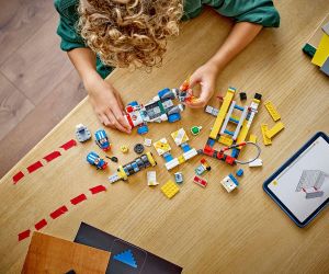 LEGO  Super Mario Mario car - Toads workshop, 72035