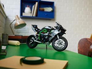 LEGO Technic - Kawasaki Ninja H2R - 42170