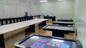 Интерактивна маса InfoDart T555