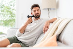 Масажор Beurer MG 79 SENSITIVE Deep tissue massager- 3 intensity levels, 3 massage attachments, Lithium-ion battery life   up to 3h, LED lights, storage bag